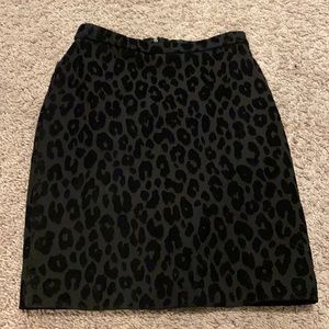Black skirt size 2p
